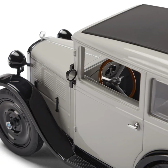 BMW DIXI modellautó 1:18 részletes belső térrel
