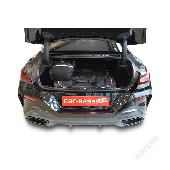 BMW 8 Coupe (G15) 2018 -> Original utazótáska szett